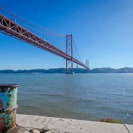 Junqueira Charming Apartment Lisbon