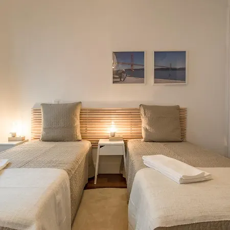 Junqueira Charming Apartment *